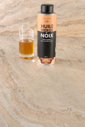 L'Huile de noix vierge