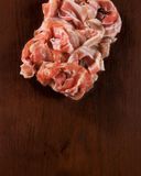 la-chiffonnade-de-pancetta-au-poivre-noir