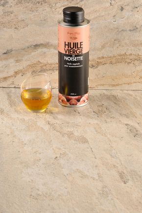 L'Huile de noisette vierge