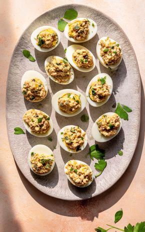 Les Œufs mimosa au thon & citron confit