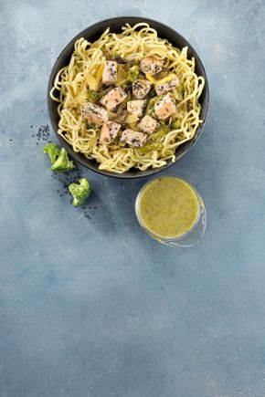 Le Wok de curry vert au saumon