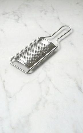 La Râpe à parmesan en inox