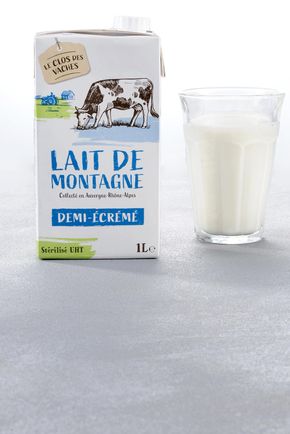 Le Lait de montagne demi-écrémé UHT "Le Clos des Vaches"