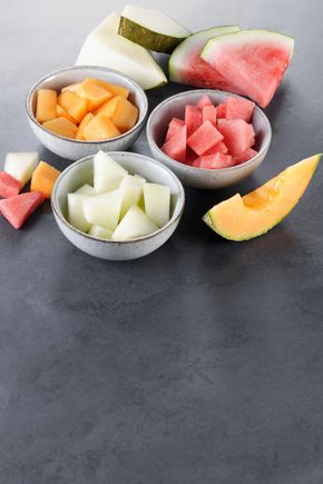 Les melons et pastèque en cubes