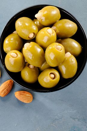 Les Olives farcies aux amandes 150g