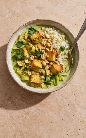 Le Curry vert thaï au tofu, poireau et cacahuètes