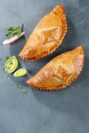 Les Chaussons au colin et saumon
