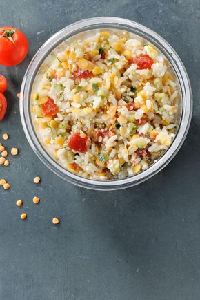 La salade de riz et lentille au saumon fumé