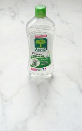 Le Nettoyant multi-surface au romarin "Arbre vert"