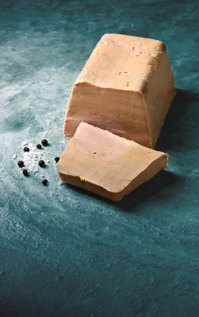 Le Foie gras de canard entier mi-cuit à la fleur de sel