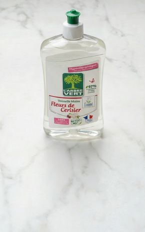 Le Liquide vaisselle fleur de cerisier "Arbre vert"