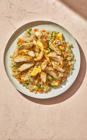 Le Riz Sauté au Poulet et Légumes
