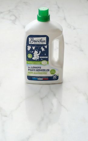 La Lessive liquide peaux sensibles sans allergène "Briochin"