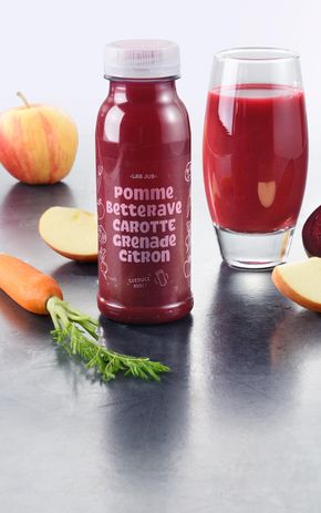 Le Jus de pomme betterave et carotte