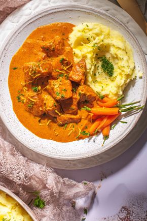 Le Sauté de porc au paprika et sa crème