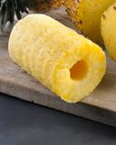 l-ananas-en-cylindre
