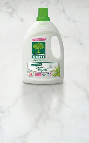 La Lessive liquide au savon végétal "Arbre vert"