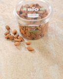 les-amandes-decortiquees-bio-2