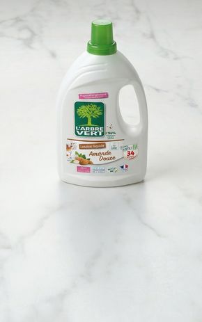 La Lessive liquide amande douce "Arbre vert"