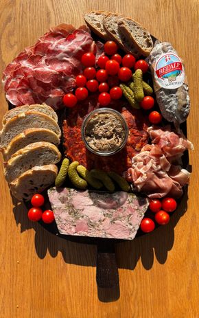 La Planche de charcuterie - 6 personnes