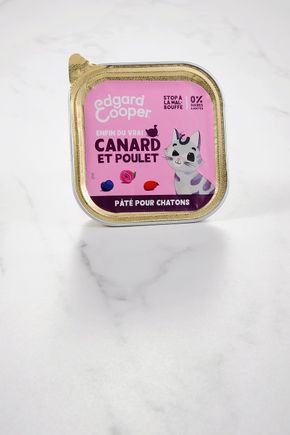 Le Pâté pour chaton au canard, poulet, myrtilles, rose et églantier "Edgard & Cooper"