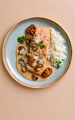 Le Pavé de saumon à la crème de champignon​
