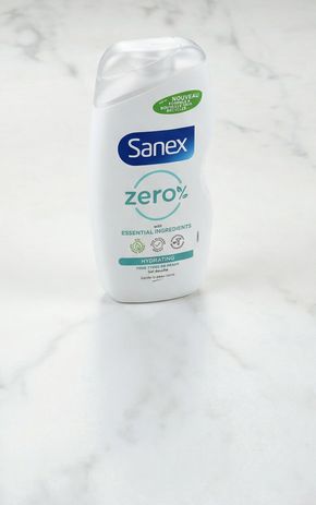 Le Gel douche hypoallergénique 0% "Sanex"