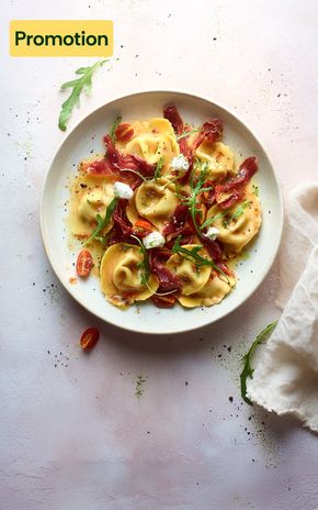Les Mezzelune bresaola et pesto rosso