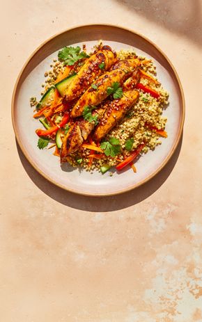 Les Aiguillettes de poulet mariné et quinoa