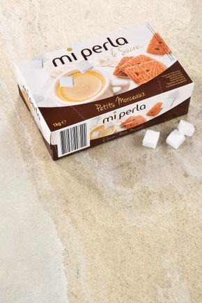 Les Petits morceaux de sucre blanc
