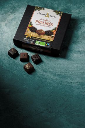 Le Coffret pralinés chocolat noir et lait BIO