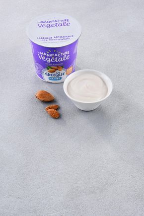 Le Yaourt grec au lait d'amande BIO