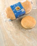 le-pain-burger-bun-geant