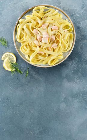 Les Tagliatelles au saumon et sauce au beurre citronné