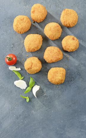 Les Mini Arancini tomato mozzarella