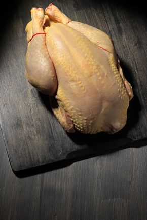 Le Poulet Fermier entier jaune