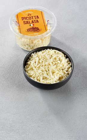 La Ricotta salata râpée au lait de brebis