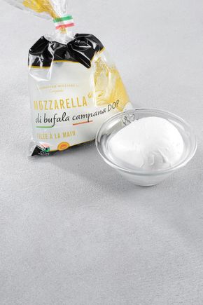 NOIR MOZZA BUFALA campana filée à la main DOP
