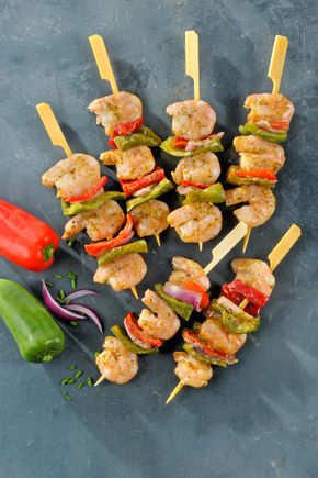 Les Brochettes de crevettes marinées