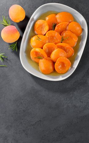 Les Abricots pochés au romarin cuits à basse température