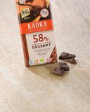 la-tablette-de-chocolat-noir-dessert-patissier-58
