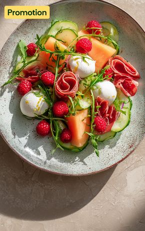 La Salade melon concombre burrata bresaola