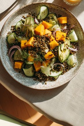 La Salade rafraîchissante à la mangue et aux lentilles
