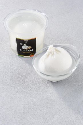La Burrata des Pouilles à la truffe d'été