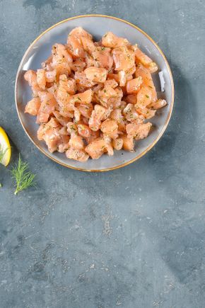 Le Tartare de  saumon au citron et basilic