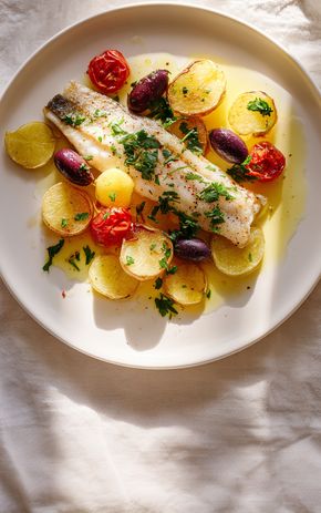 Le Bar aux petits légumes rôtis