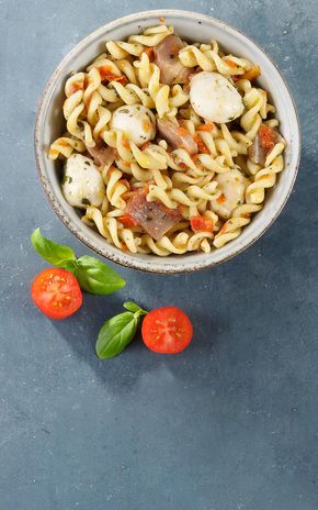 Les Torti jambon tomates mozzarella et son tartinable pesto
