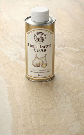 L'Huile infusée à l'ail "La Tourangelle"